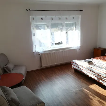 Family Greenslo Ljubljana