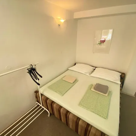 Family Greenslo Pensionat 2*