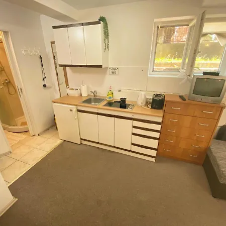 Family Greenslo Ljubljana