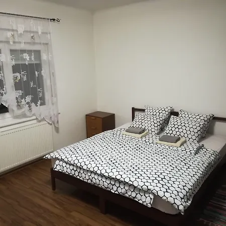 Family Greenslo Gostinjska kuća 2*