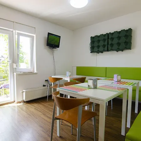 Guest house Family Greenslo 2*