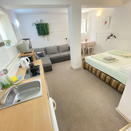 Guest house Family Greenslo