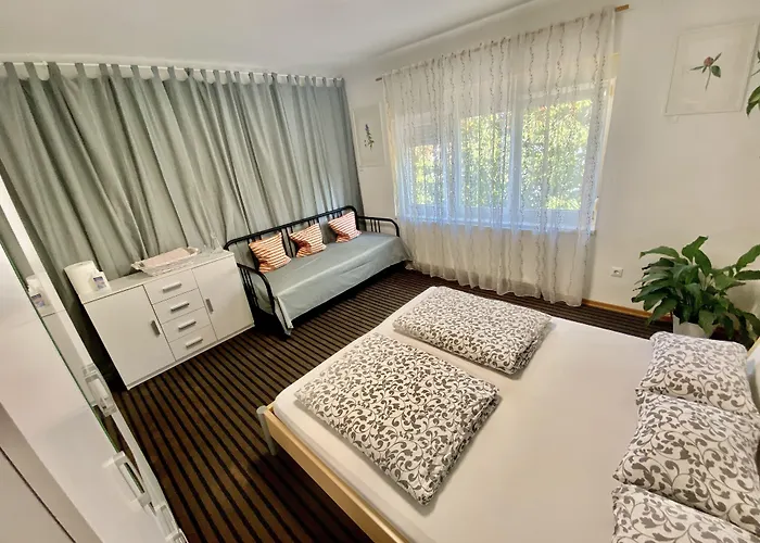 Family Greenslo 2* Lubiana